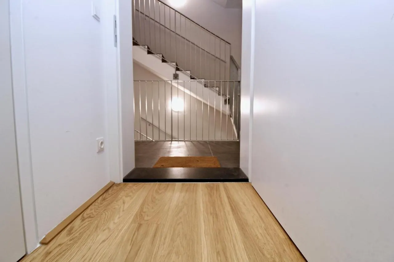 Apartment Balcony/Pool/Free Parking Garage Studio Wien