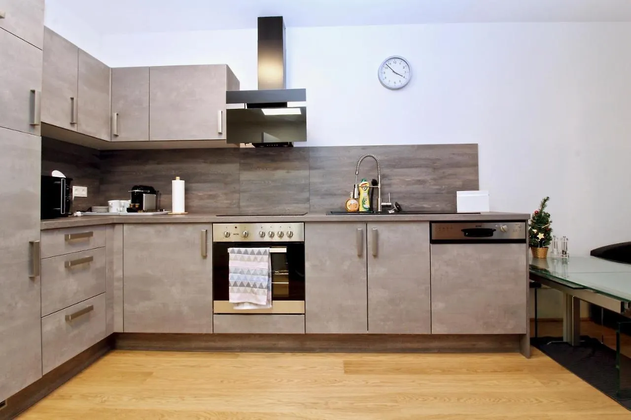 Apartment Balcony/Pool/Free Parking Garage Studio Vienna