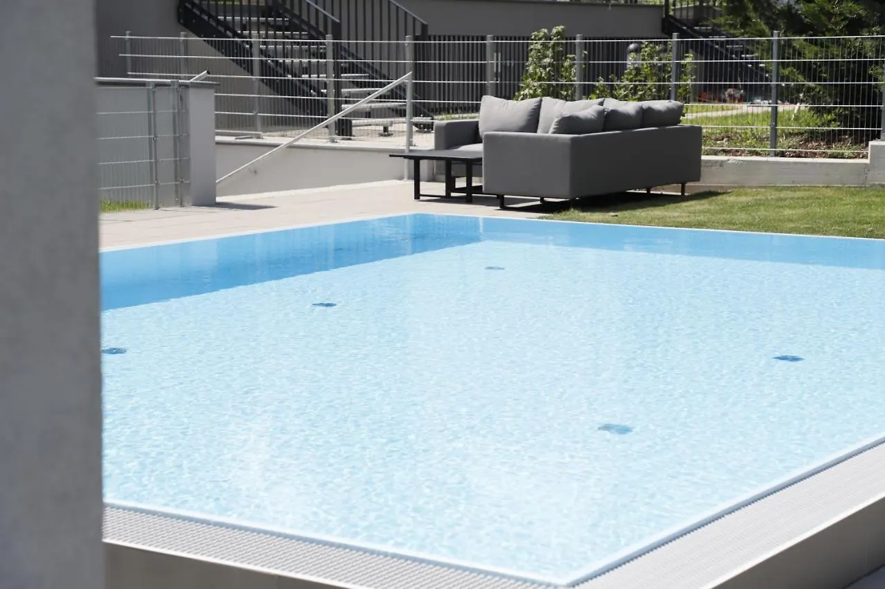 Balcony/Pool/Free Parking Garage Studio Wien Österreich