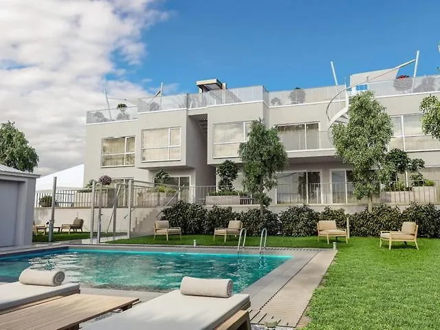 Balcony/Pool/Free Parking Garage Studio contacts